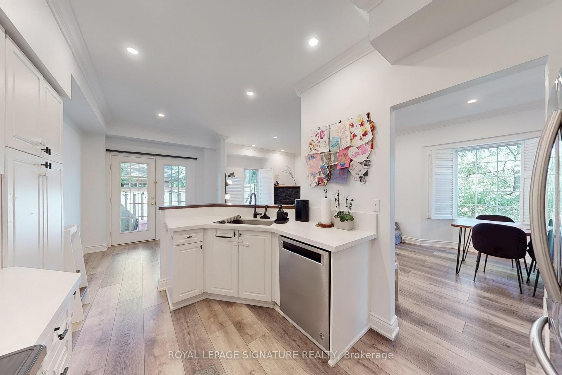 1375 Stephenson Avenue Unit 28 photo 8