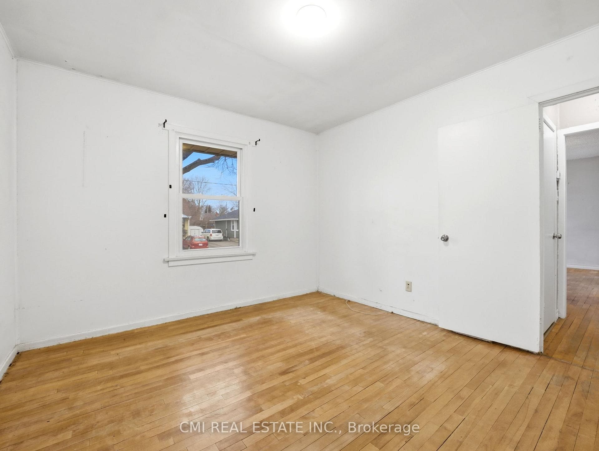 97 Stewart Avenue photo 18