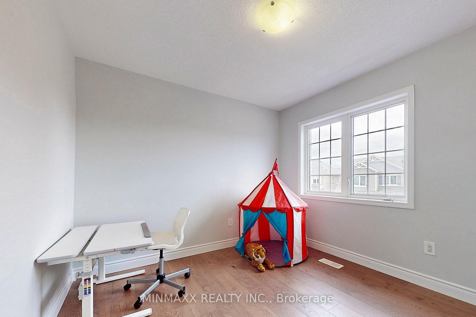 441 Hinton Terrace Unit (Upper) photo 32