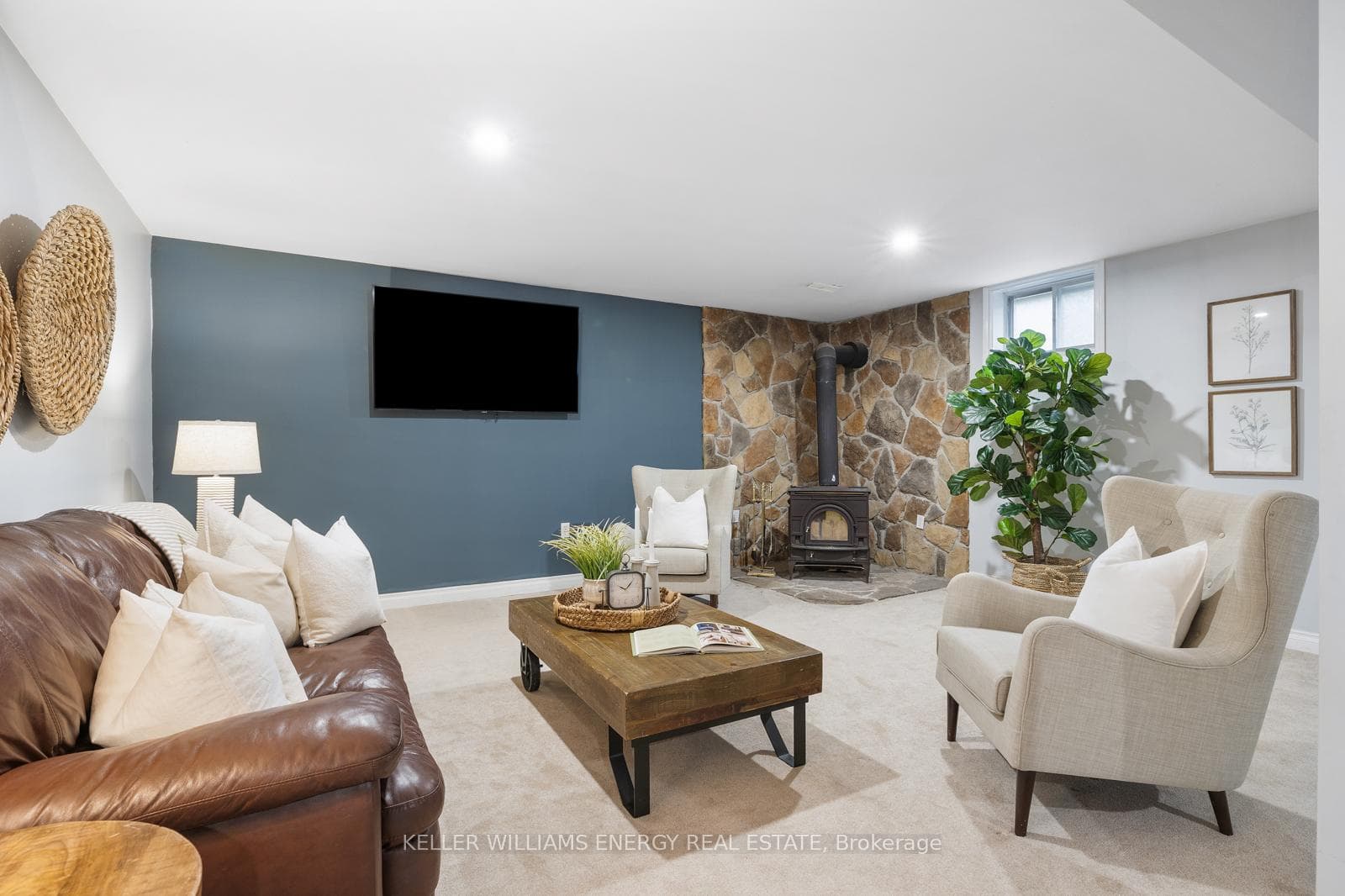 8816 Gilmour Road photo 23
