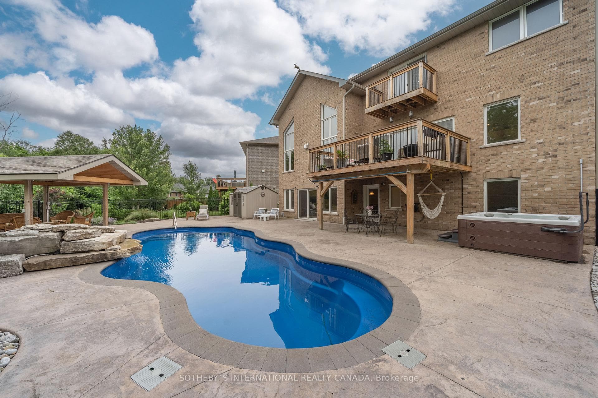 12 Granby Court photo 36