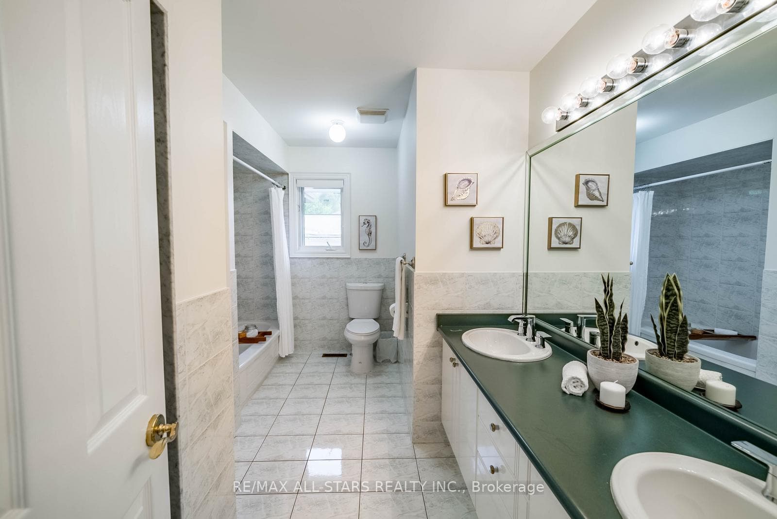 41 Deepwood Crescent photo 34