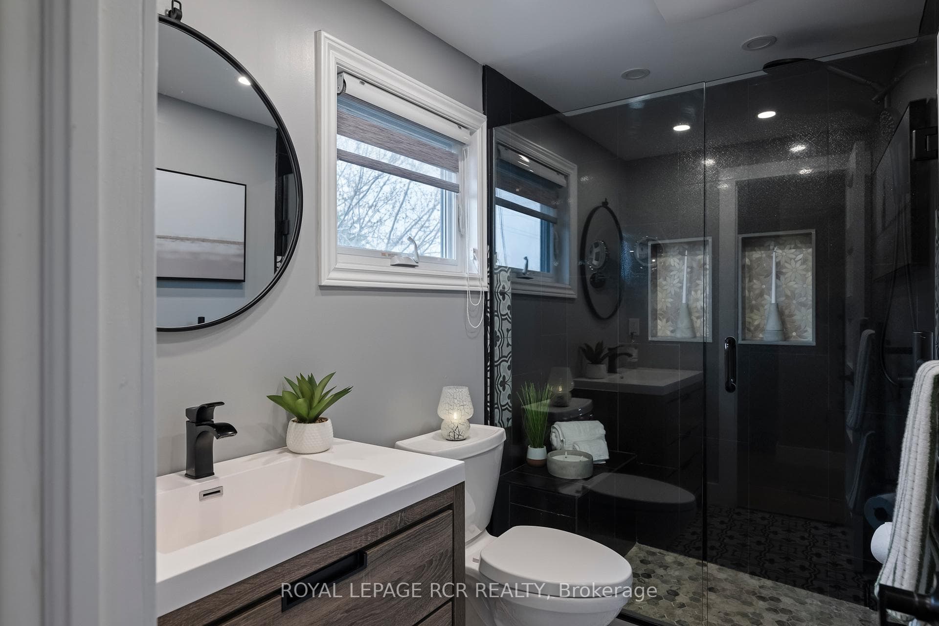3 piece main bathroom