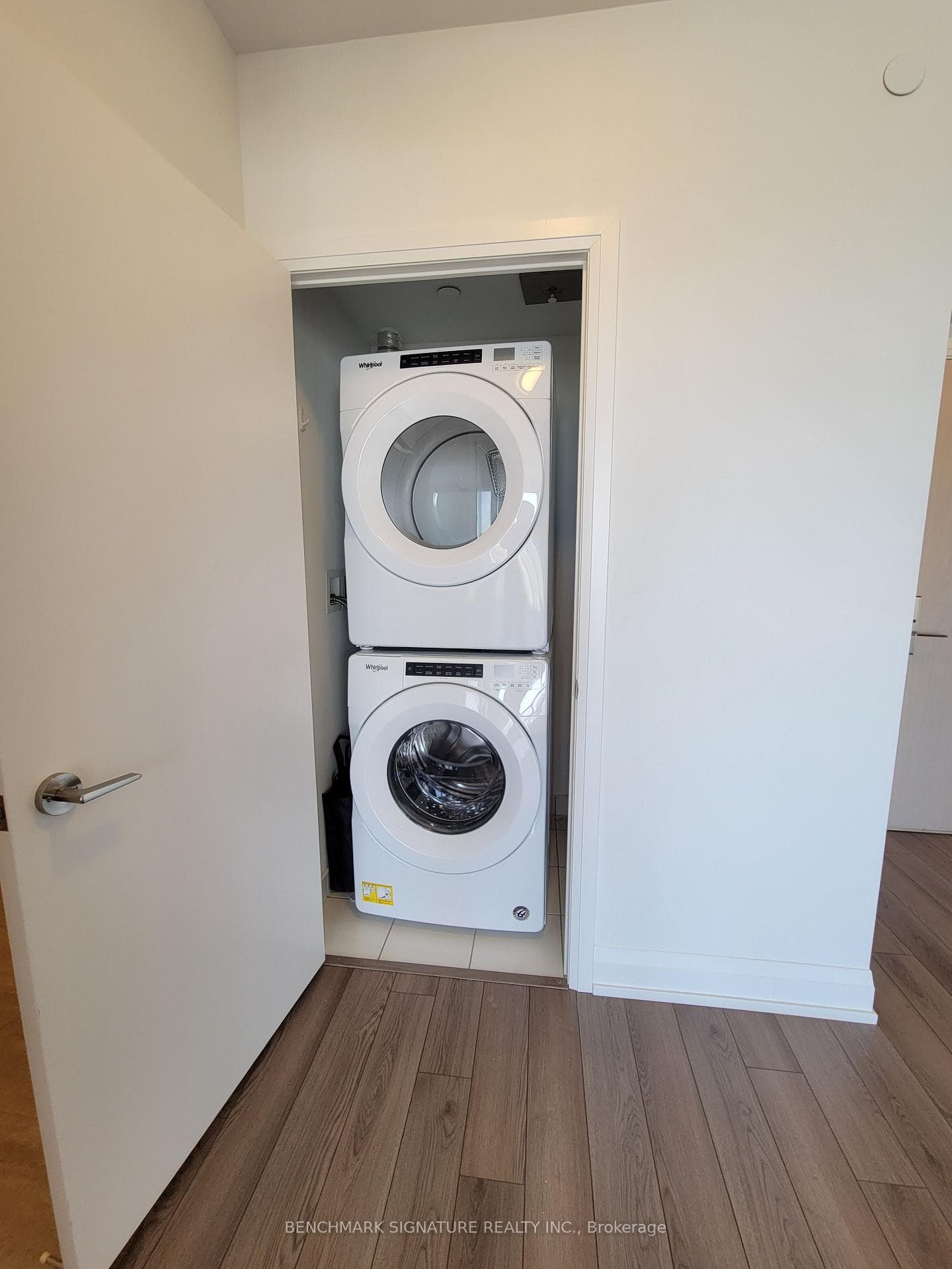 77 Mutual Street Unit 3211 photo 10