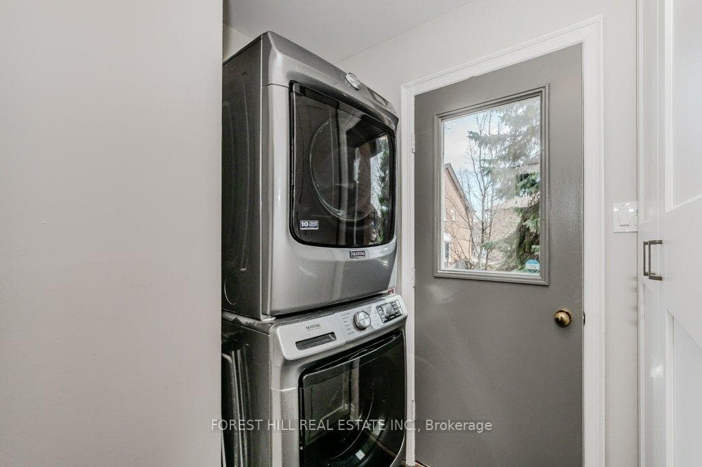 29 Fernbrook Crescent photo 20