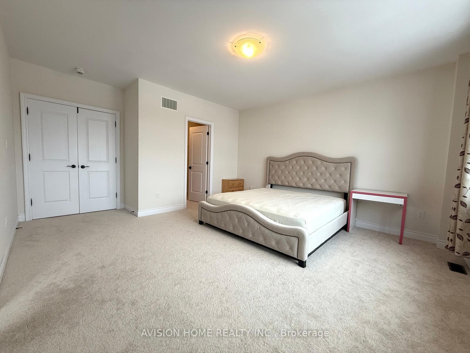 298 Angus Glen Boulevard photo 15