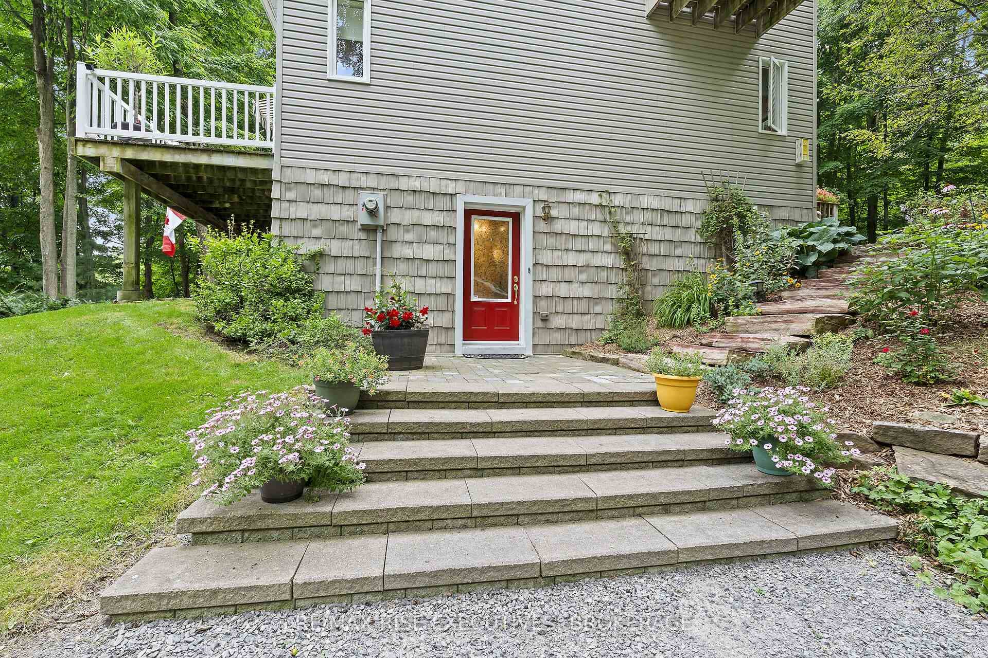196 Old River Road photo 3