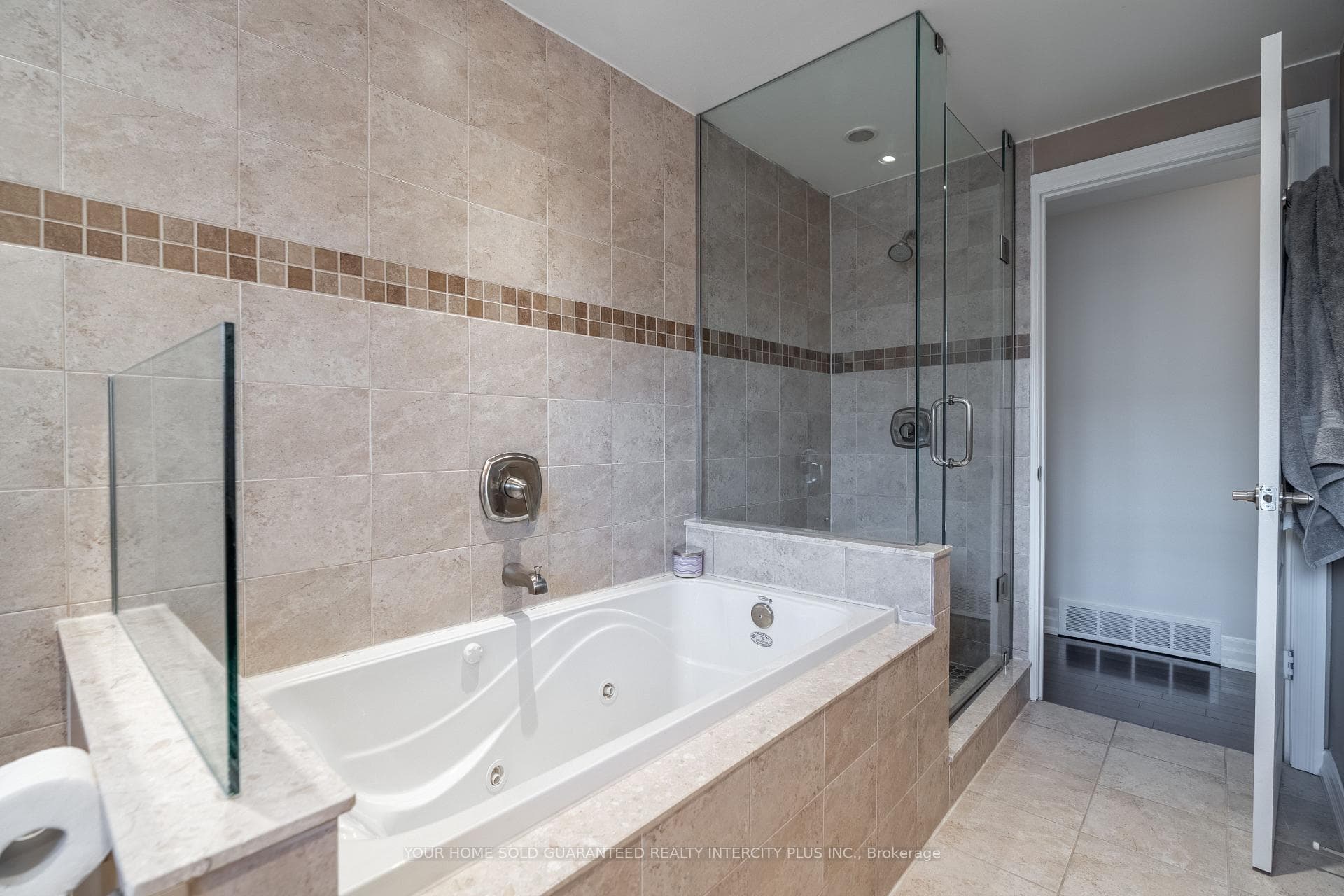 130 Burrwood Drive photo 14