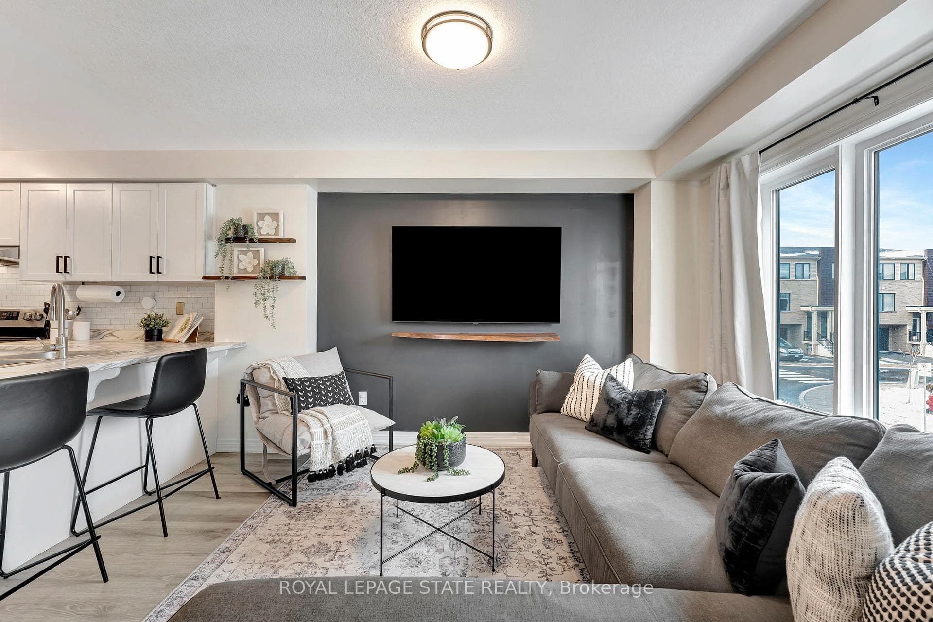 108 Dryden Lane photo 6
