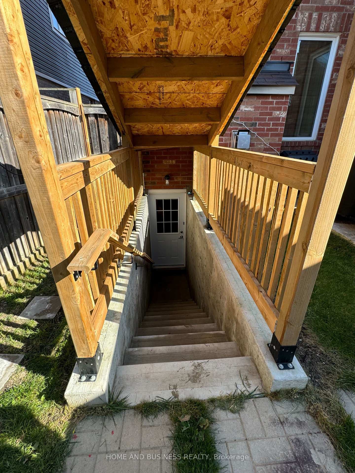 297 Goutouski Crescent Unit Basemen photo 1