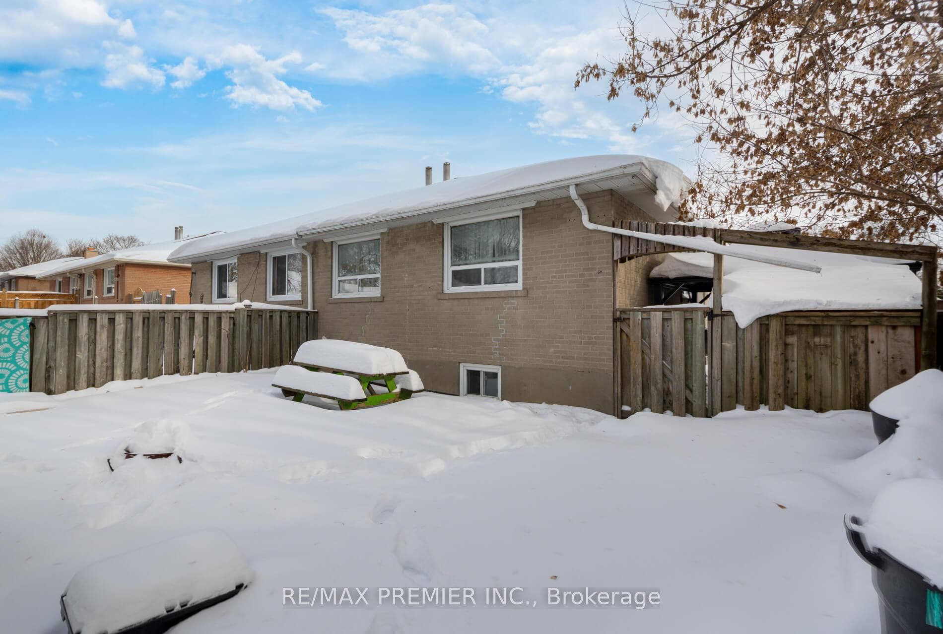76 Harrison Drive photo 40