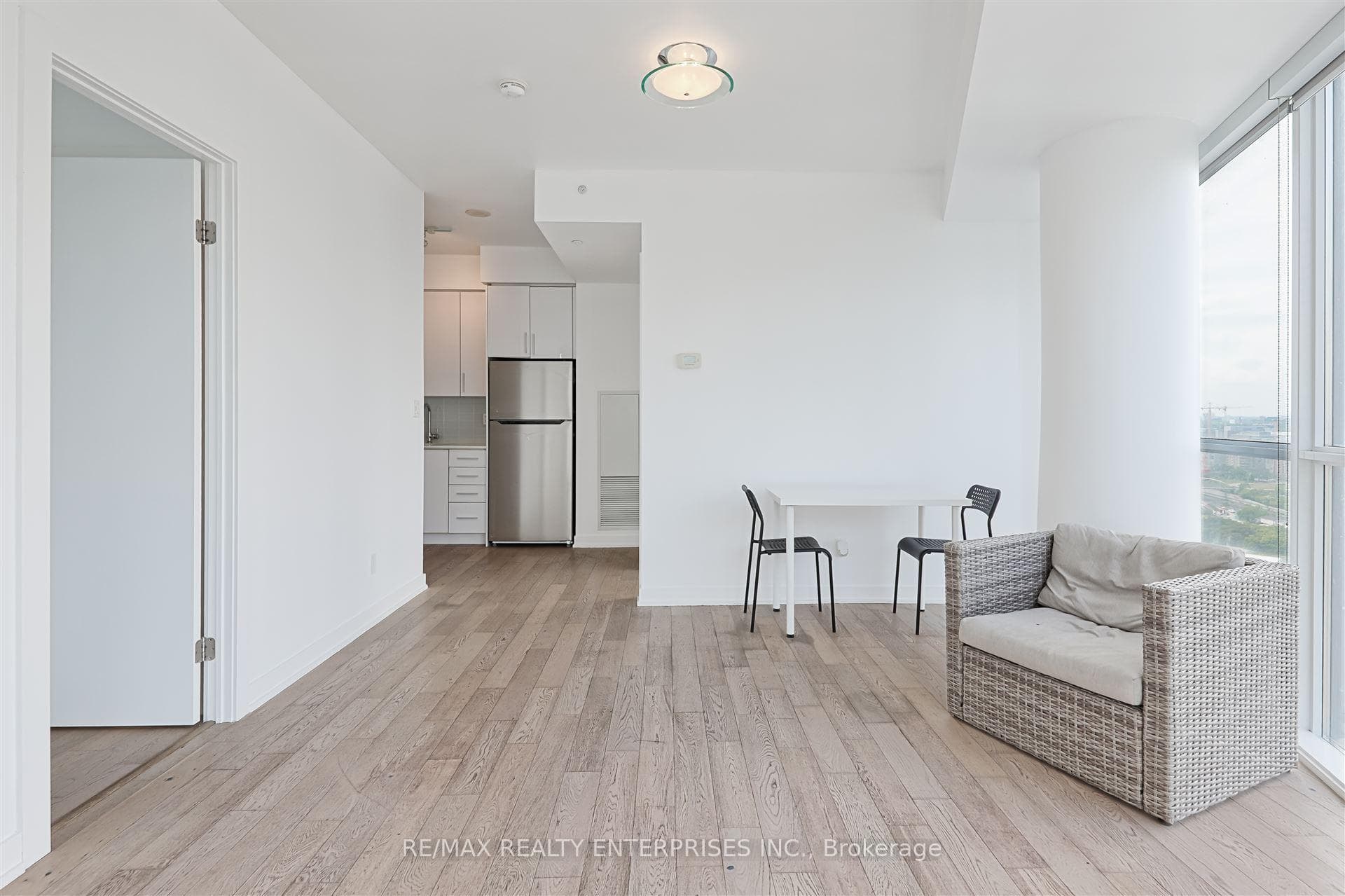 20 Bruyeres Mews Unit 2605 photo 11