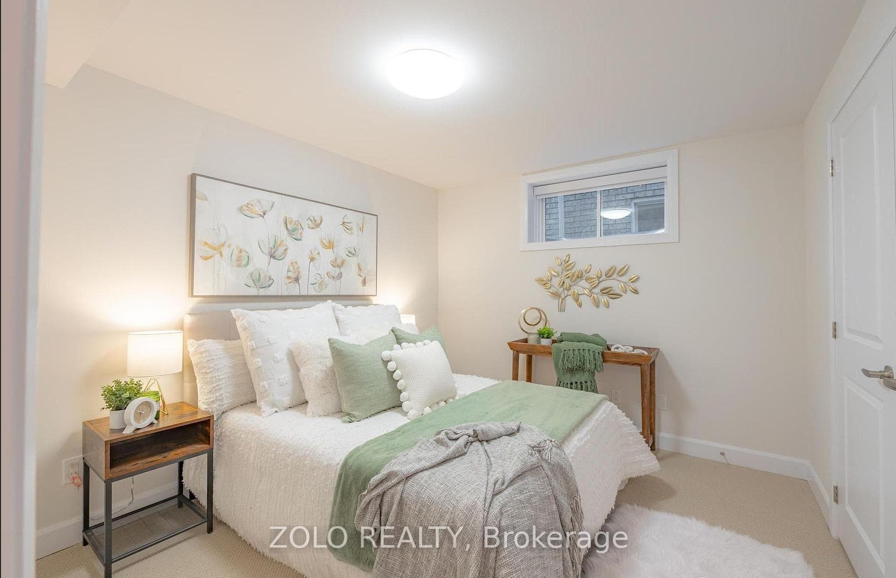951 Bamford Terrace photo 4