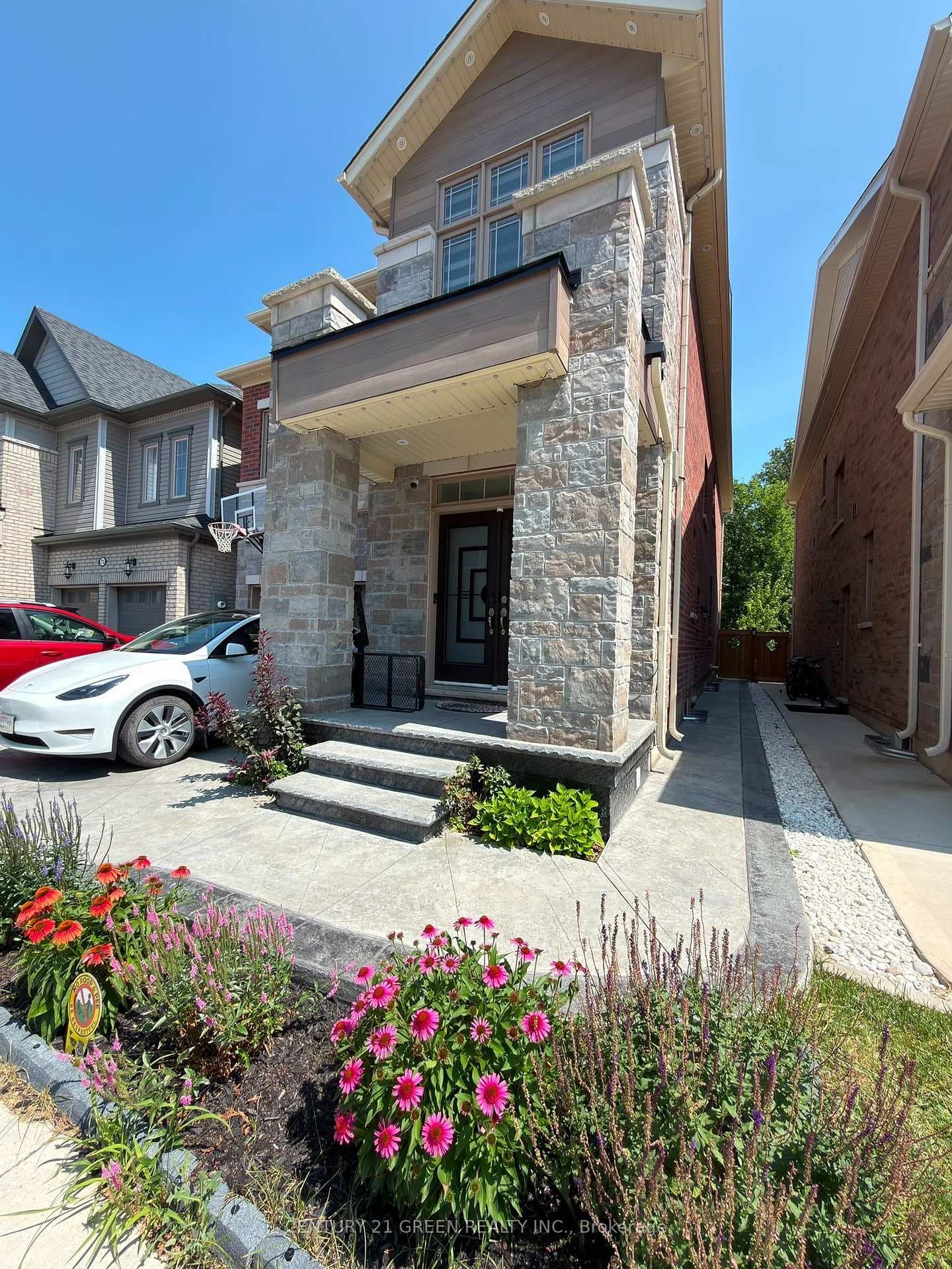 71 Eberly Woods Drive Unit MAIN photo 2