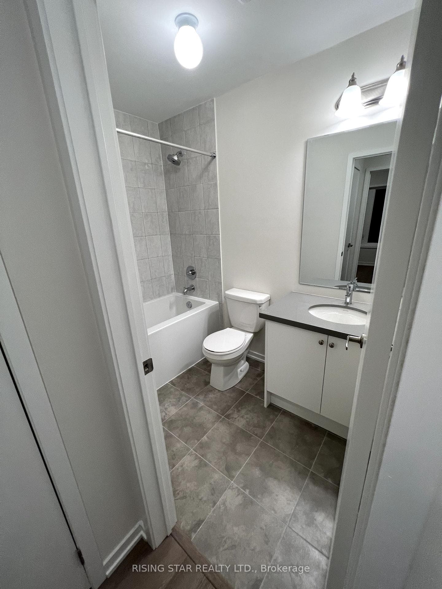 20 Queensland Crescent photo 17