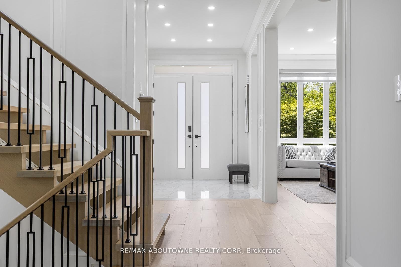 455 Samford Place photo 2