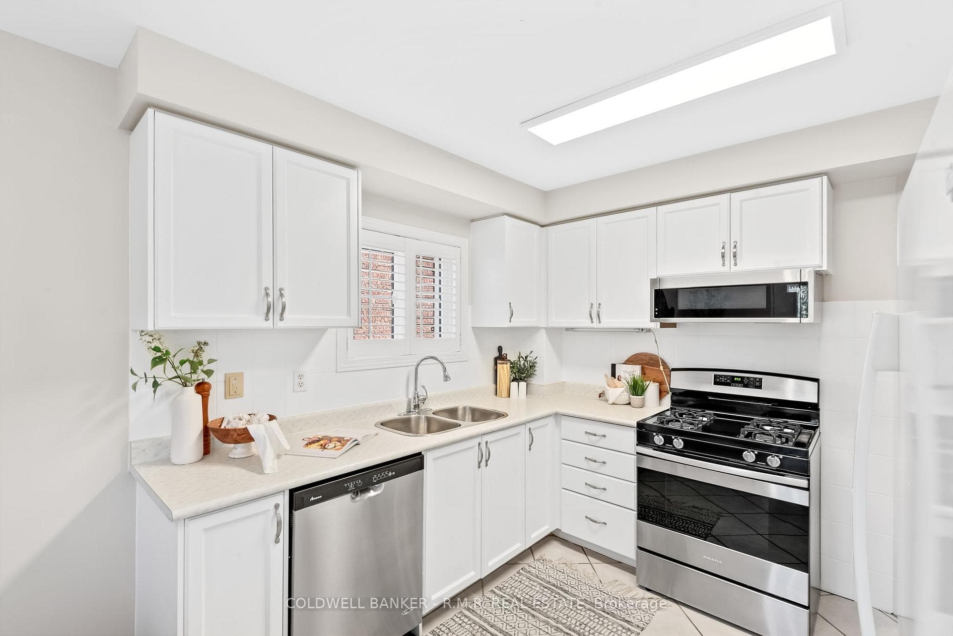 1482 Fieldgate Court photo 12