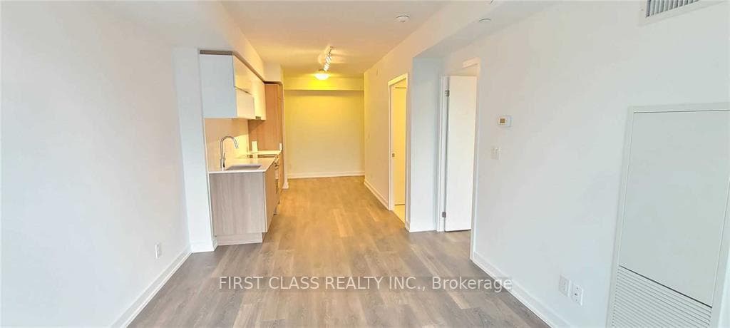 159 Wellesley Street Unit 2601 photo 10