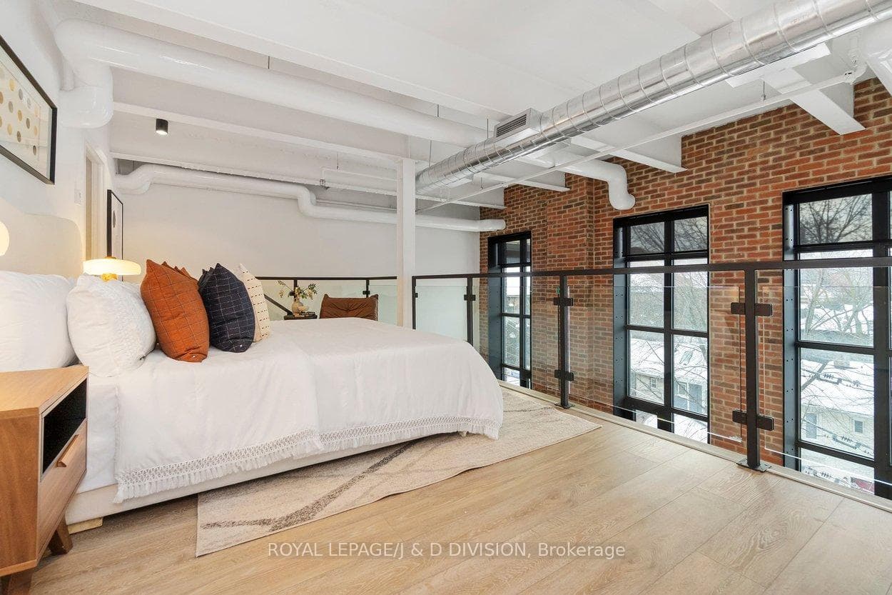 150 Logan Avenue Unit 409 photo 31