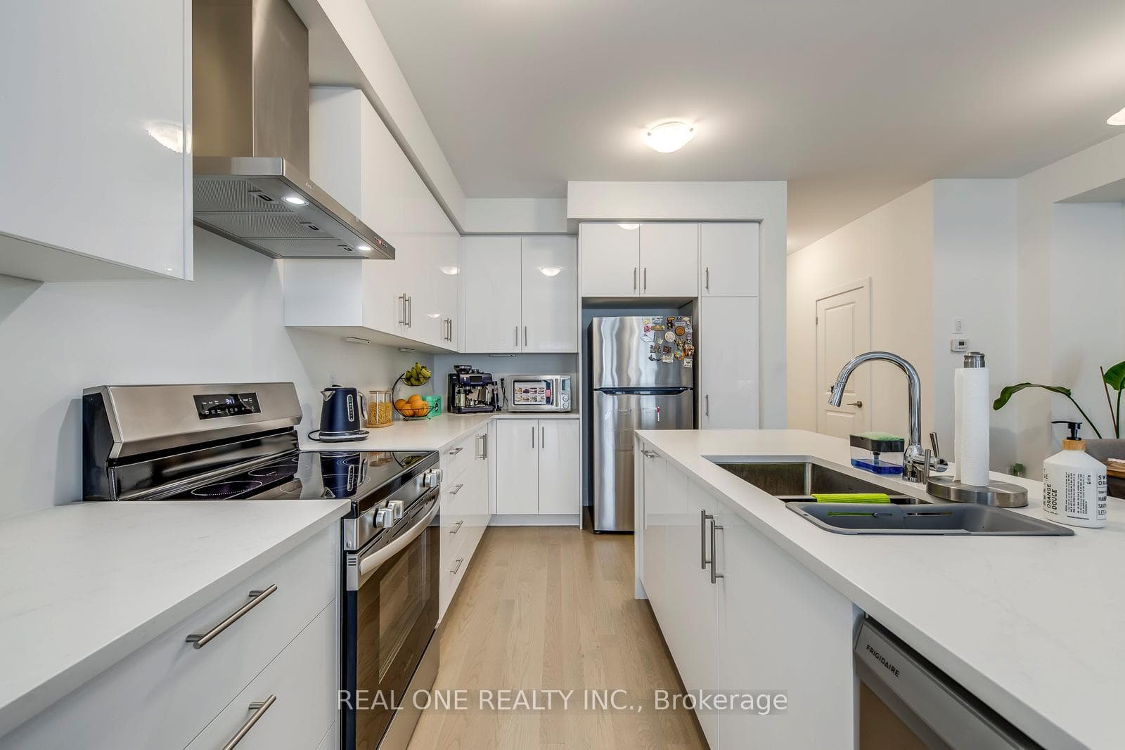 3054 Harvard Gardens photo 13