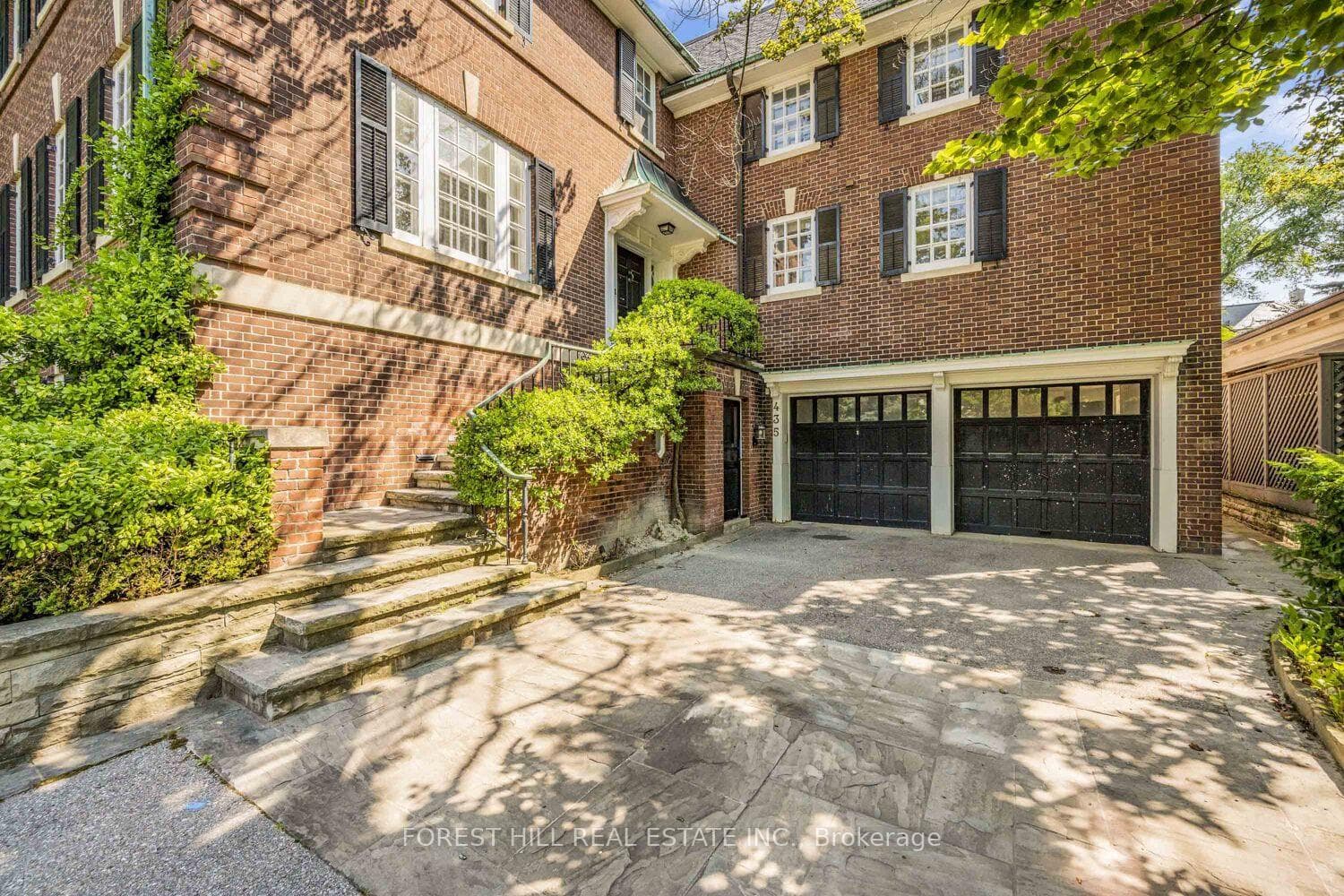 435 Russell Hill Road photo 4