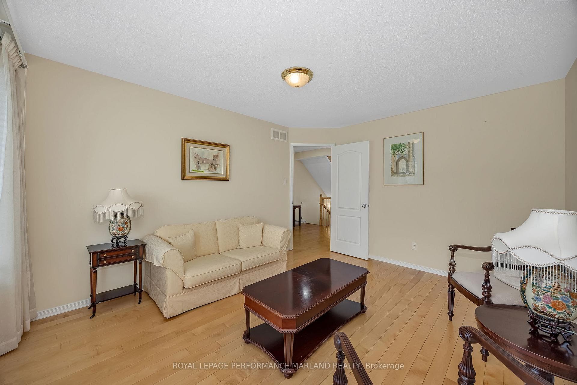 30 Yorkwood Place photo 3
