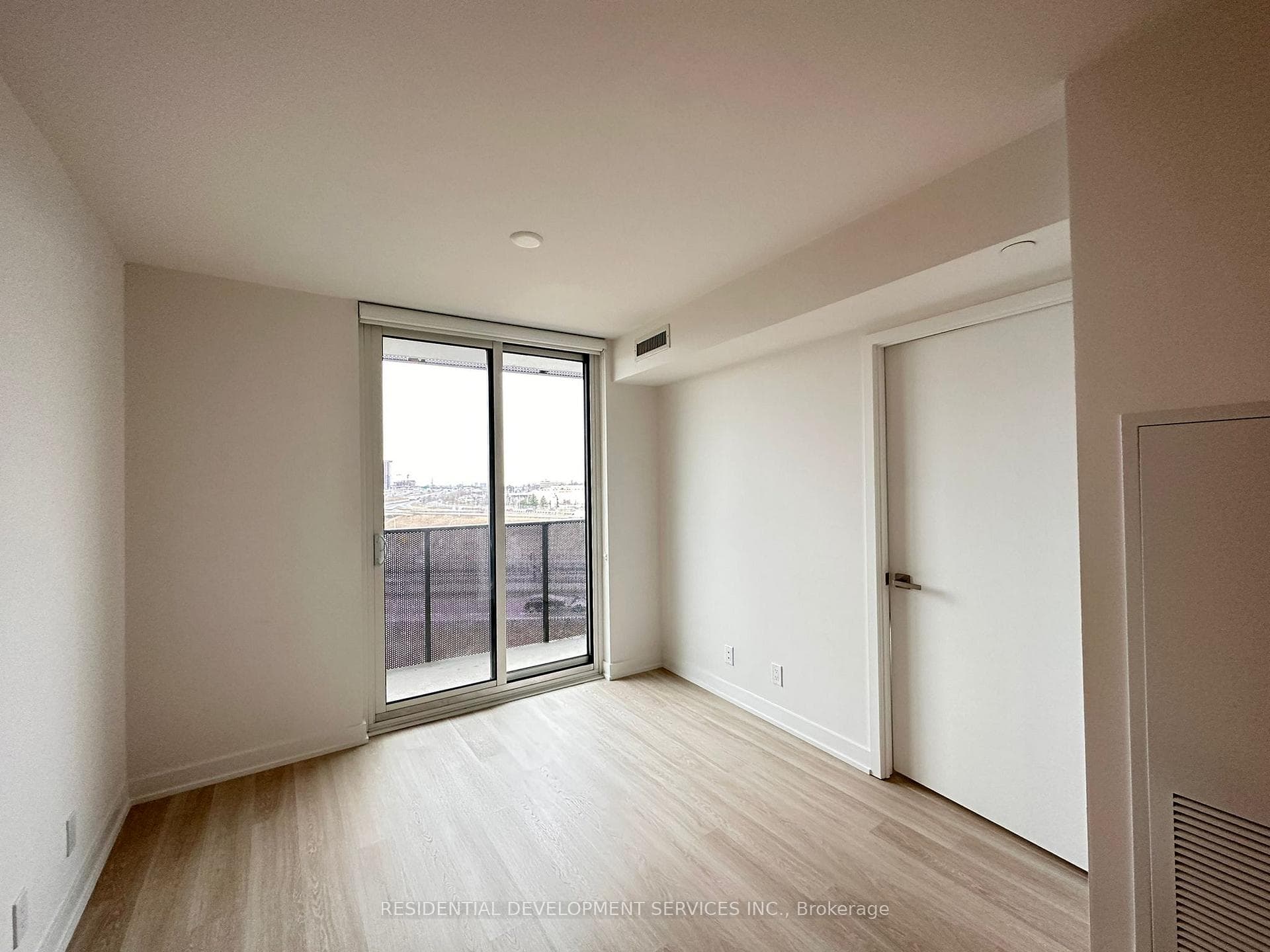 30 Tretti Way Unit 617 photo 6