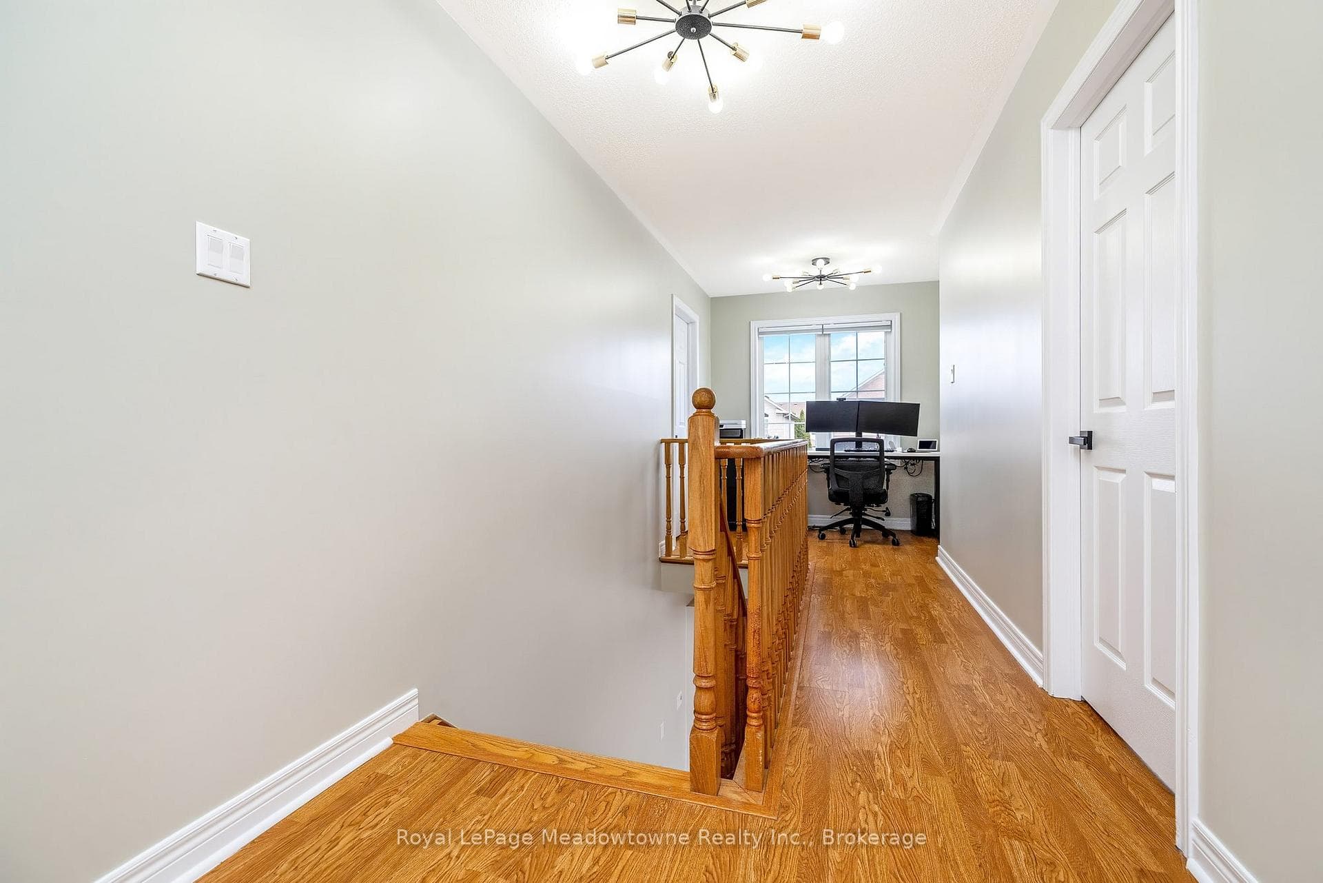 1075 Sprucedale Lane photo 19
