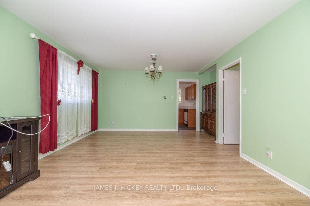 28 Lasalle Drive photo 10