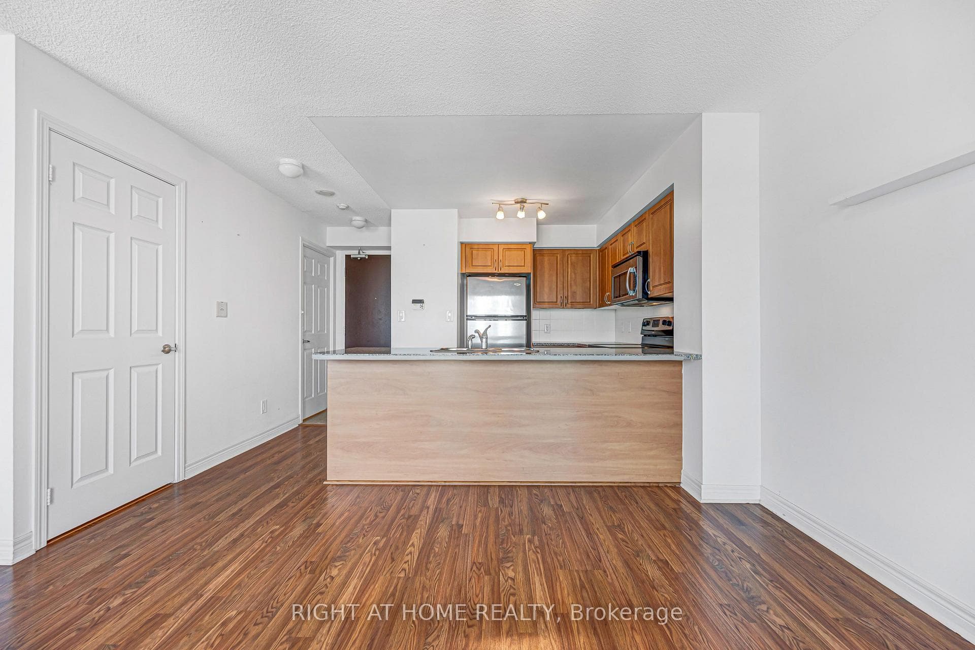208 Enfield Place Unit #2902 photo 10