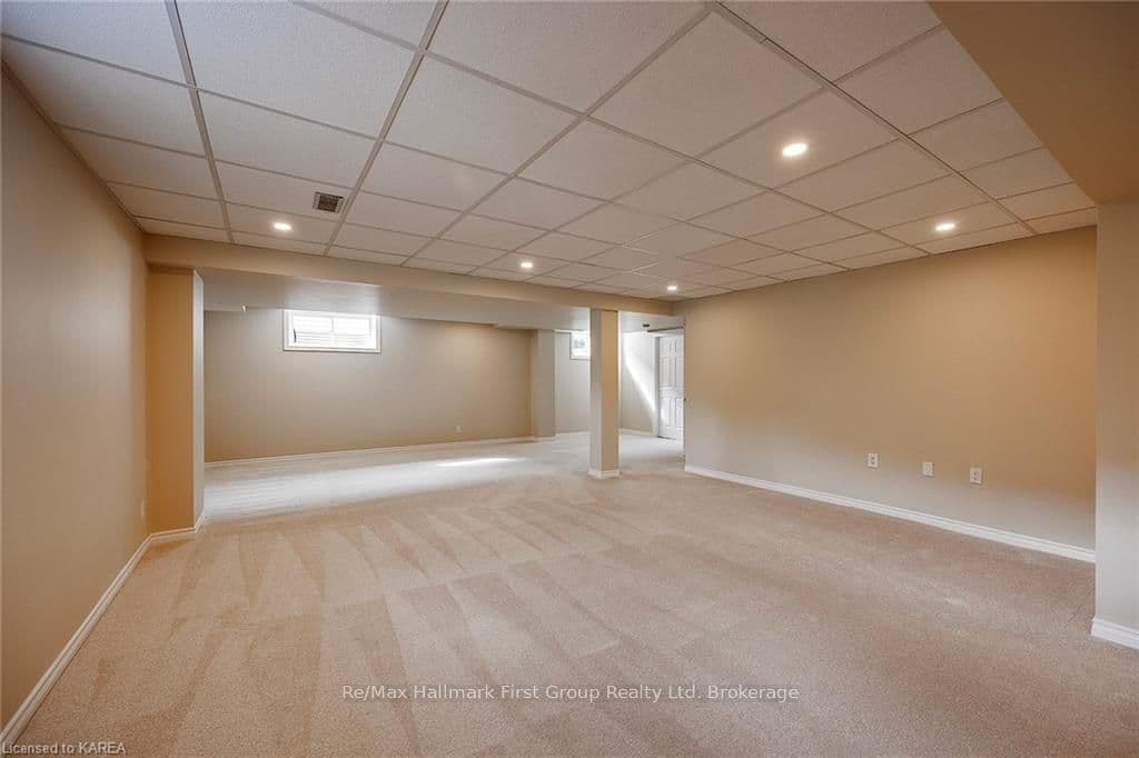 390 MORNINGSIDE Drive photo 28