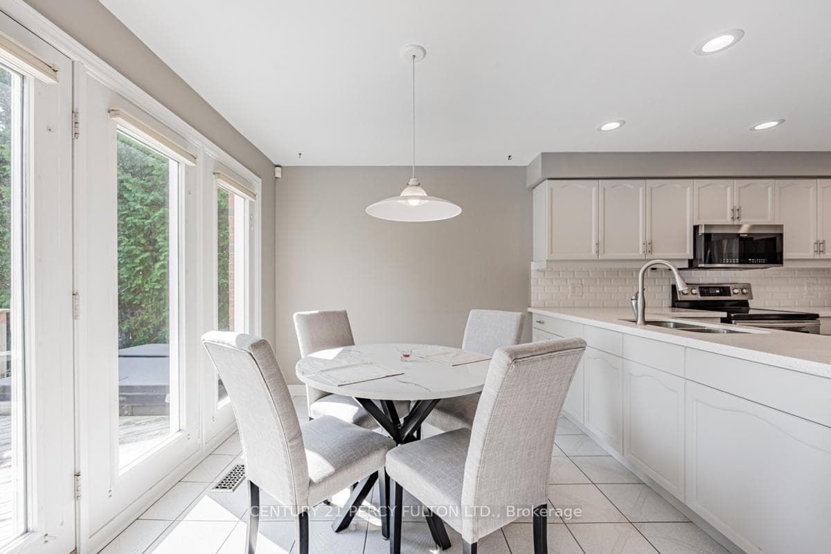 9 Lacey Drive photo 8