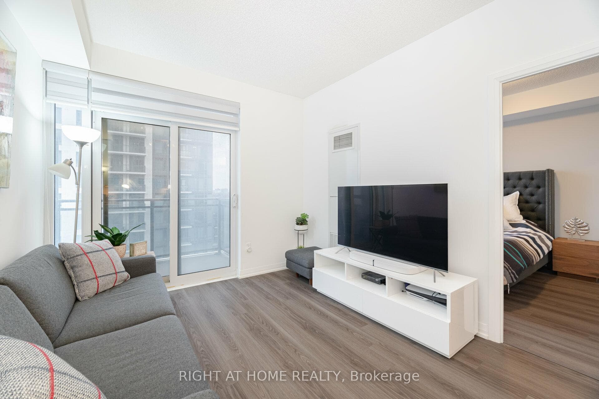55 Ann O'Reilly Road Unit 901 photo 16