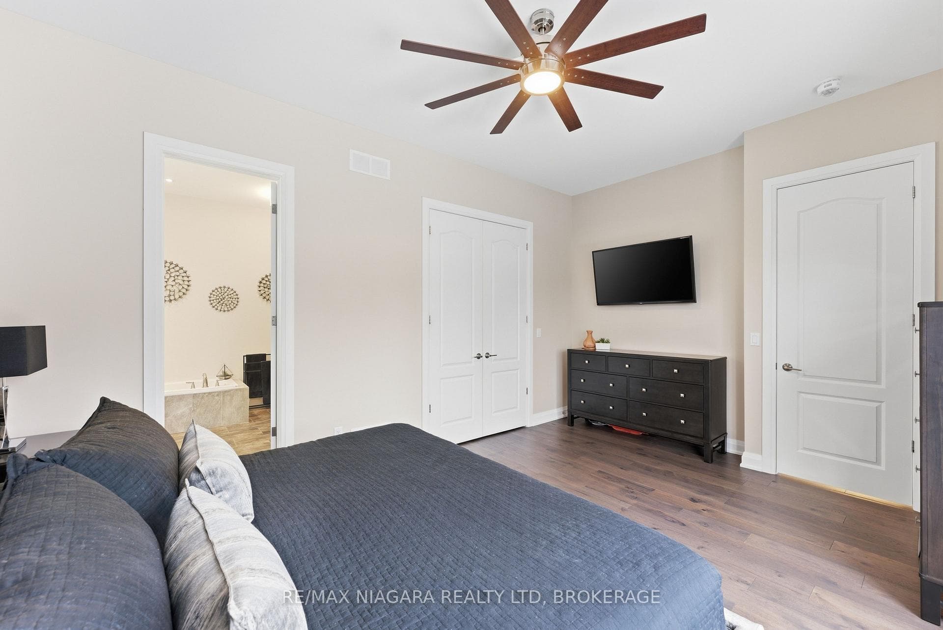 34 ANGELS Drive photo 16