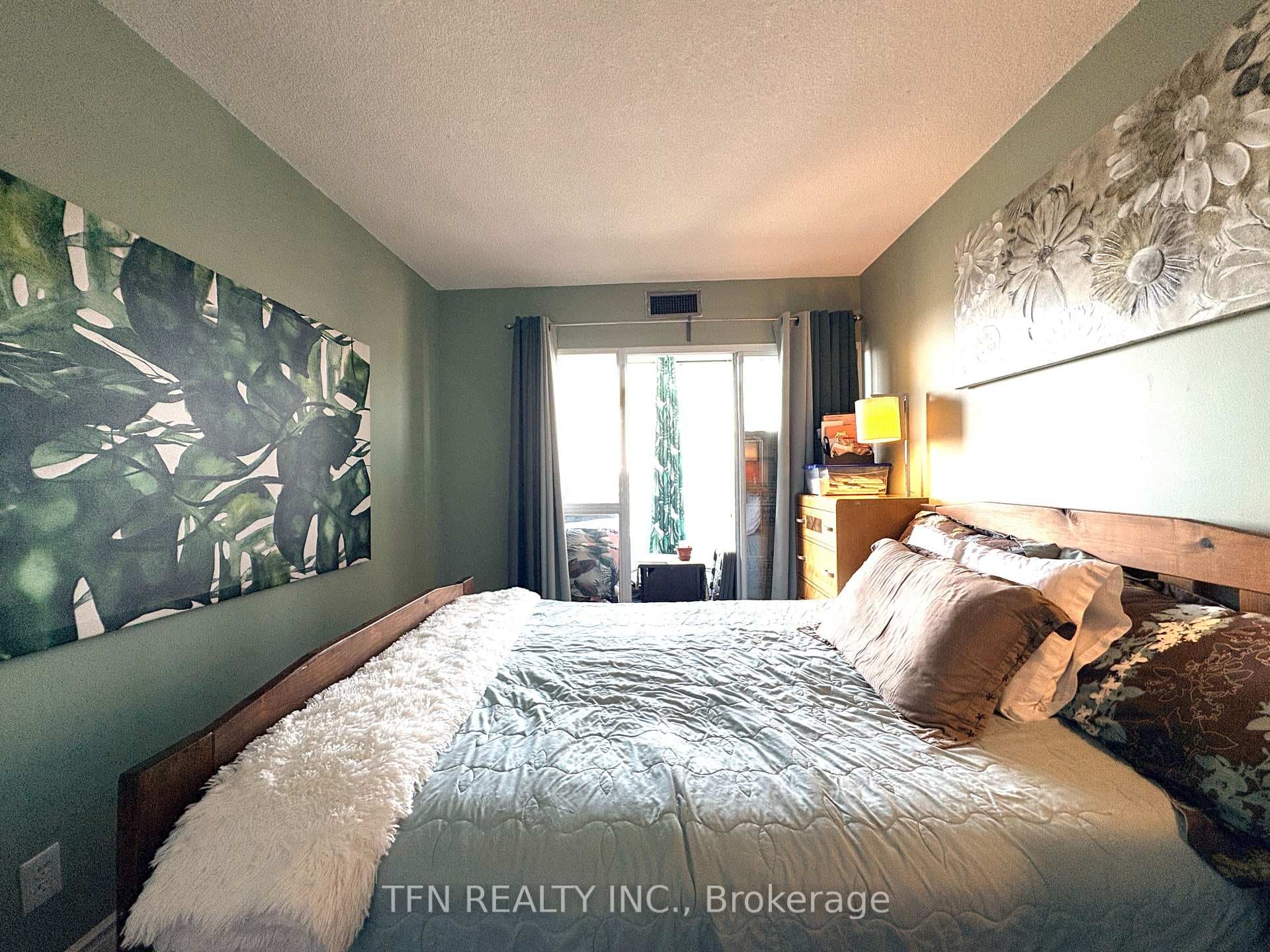 1001 Cedarglen Gate Unit 522 photo 14