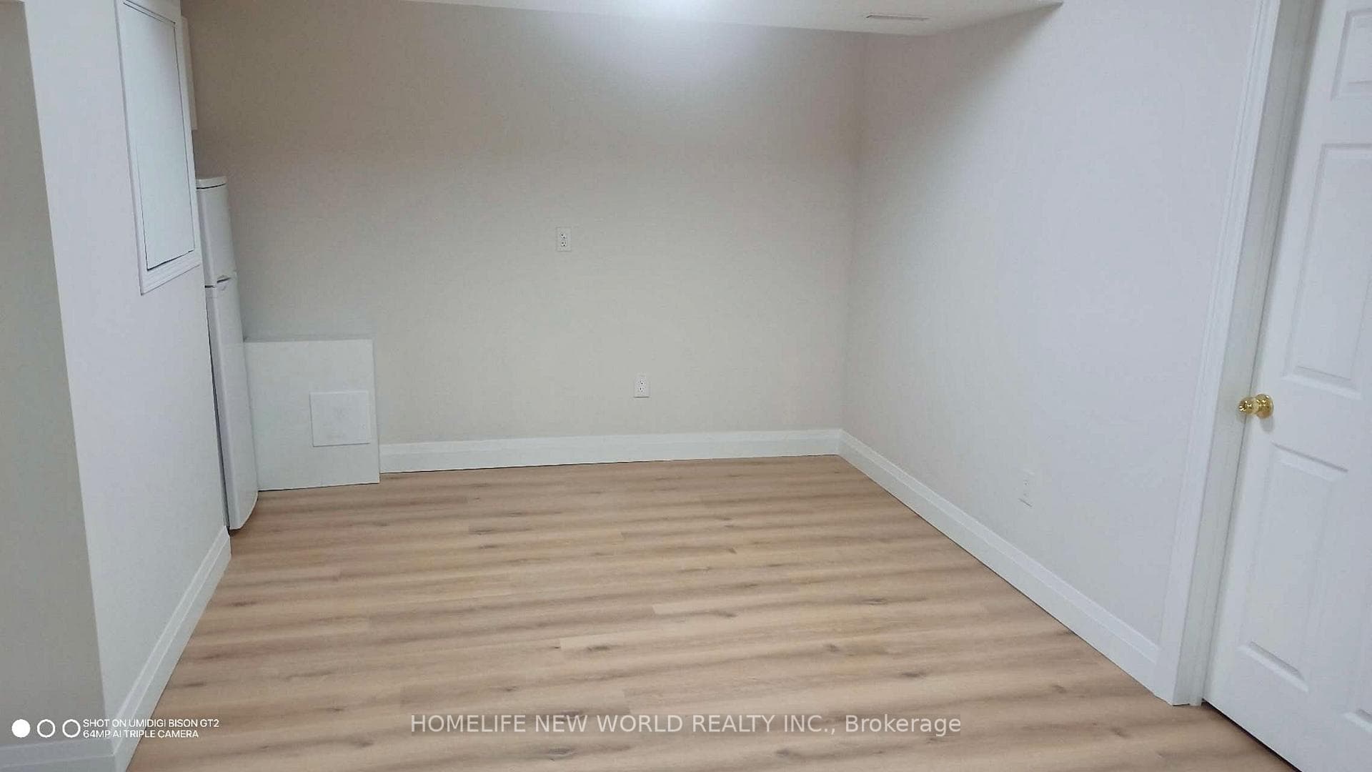 5975 Leeside Crescent Unit Lower photo 7