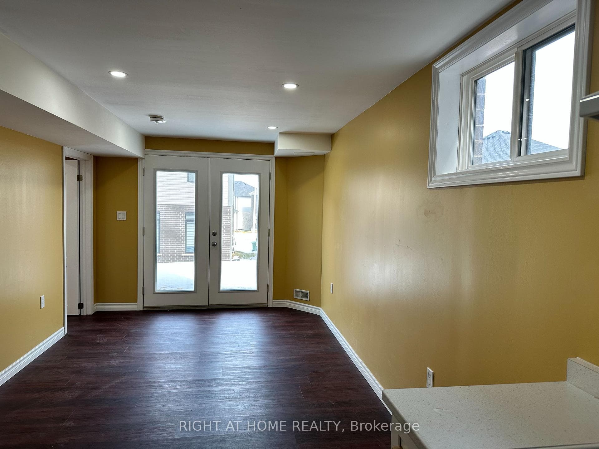 61 Keating Street Unit Bsmt photo 2