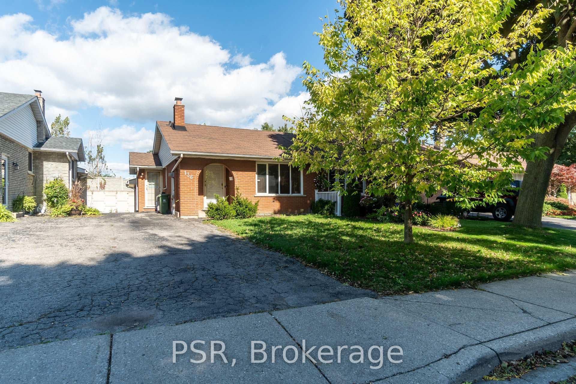136 Guildwood Drive photo 1