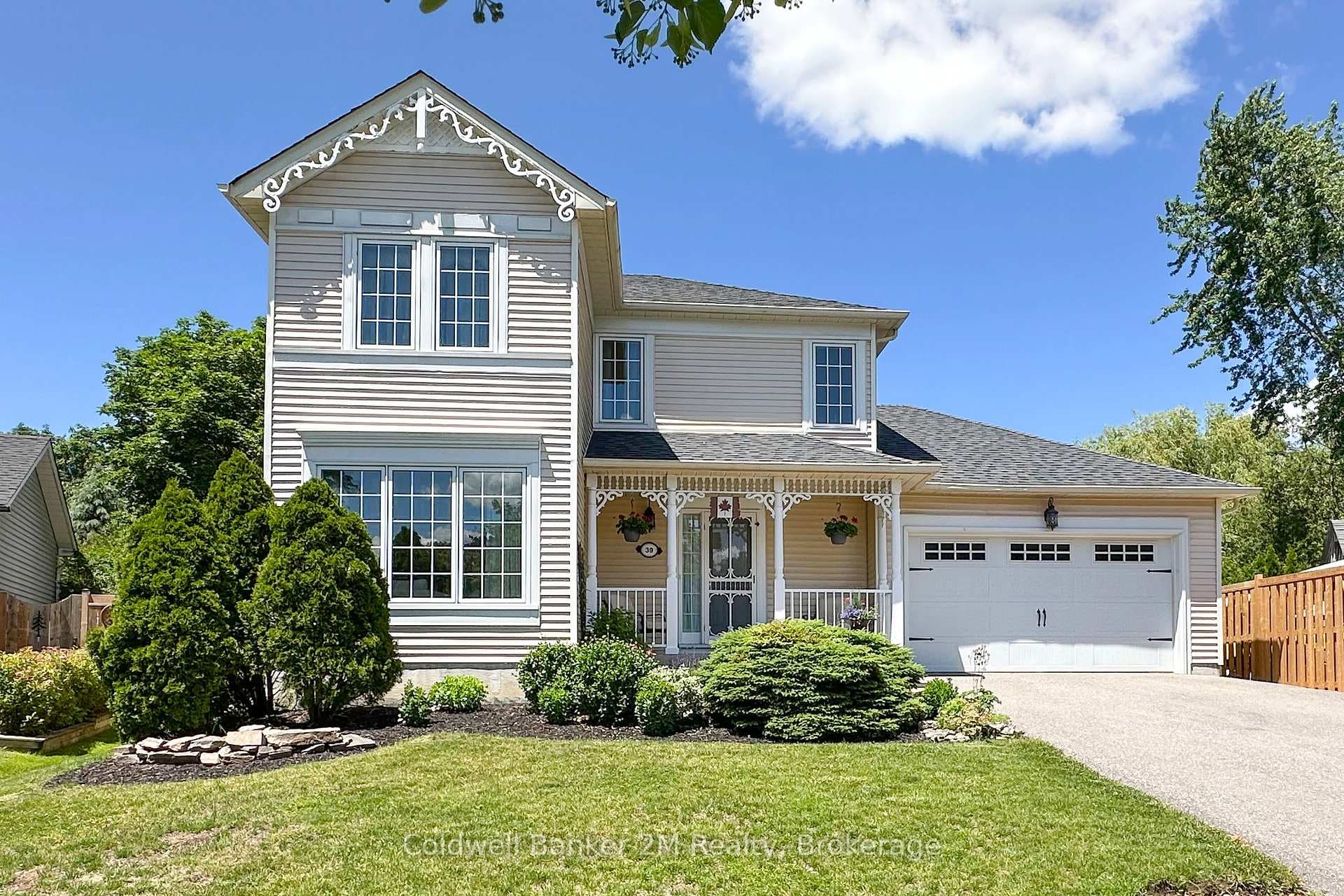 39 Poplar Park Crescent photo 2