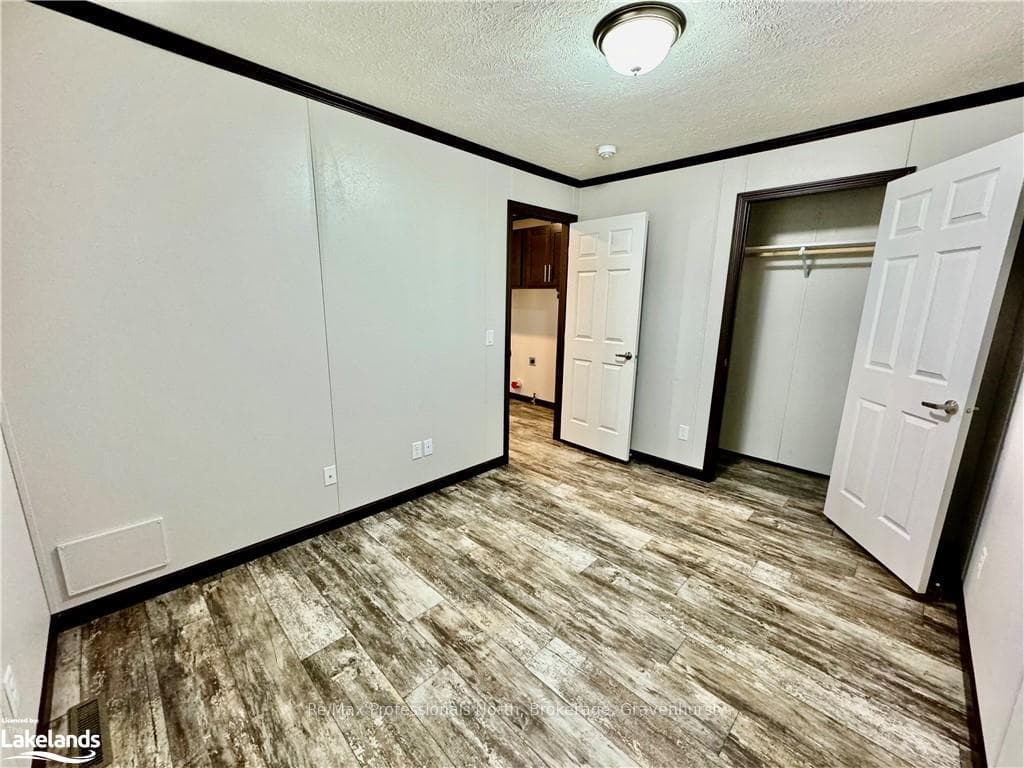 1007 RACOON Road Unit 19 photo 16