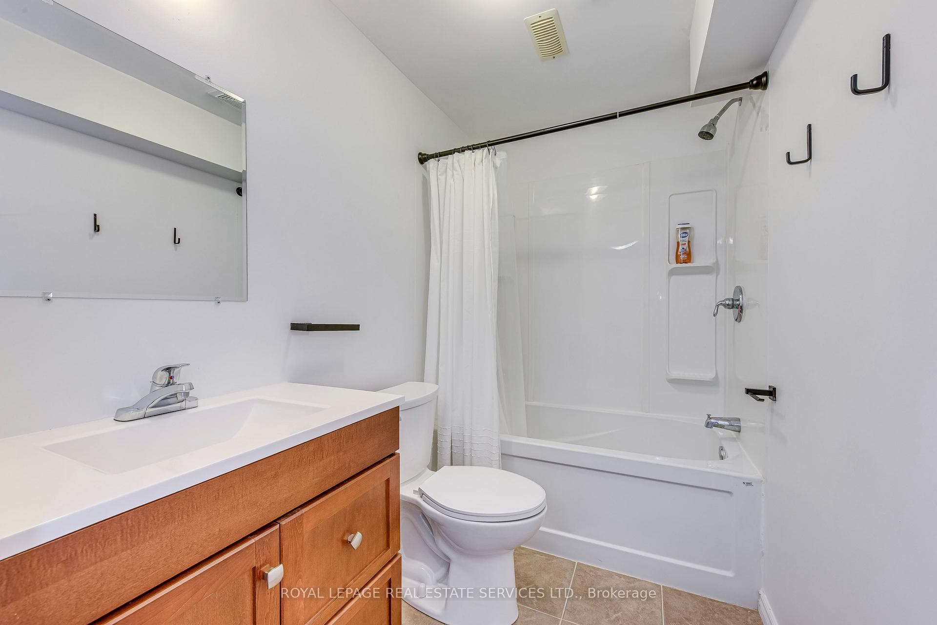 31 EUGENE Drive photo 35