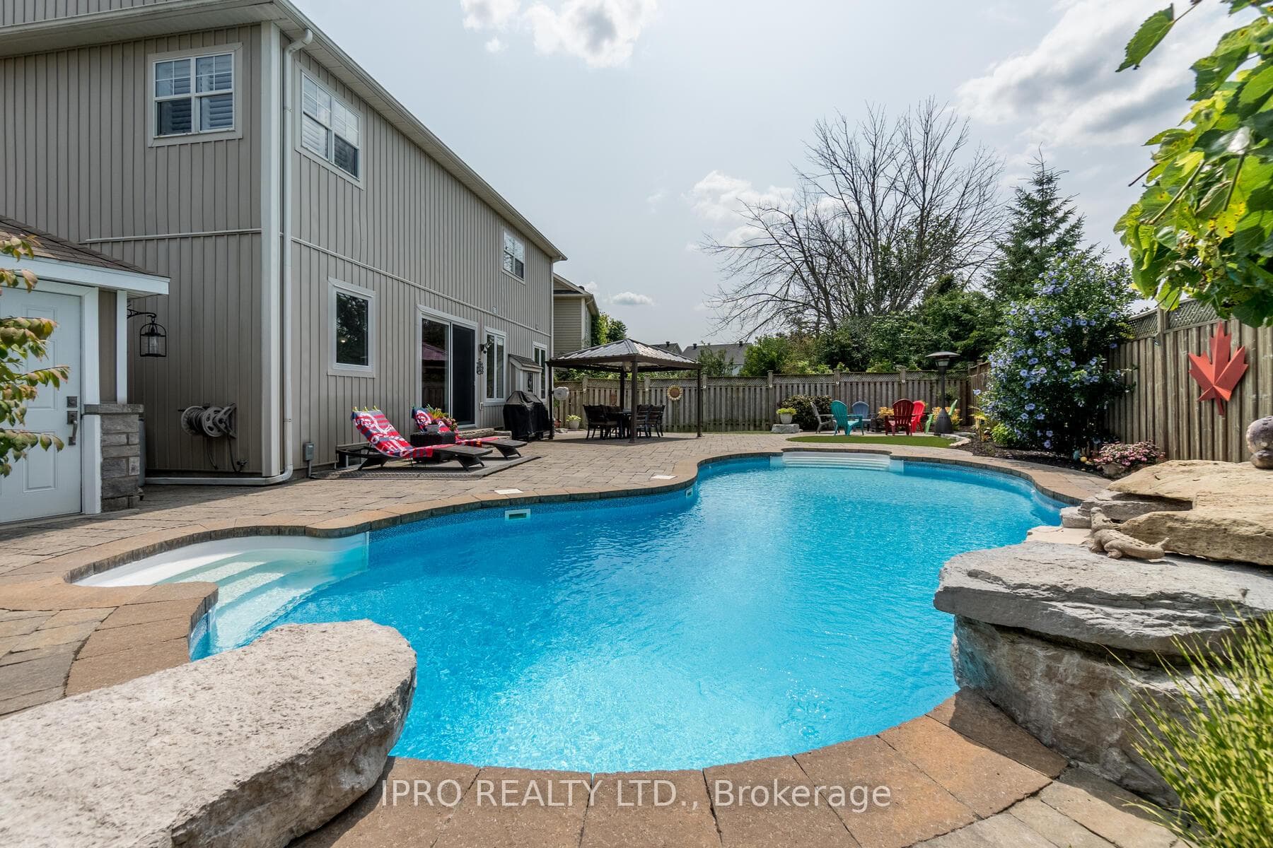 27 Browns Crescent photo 33