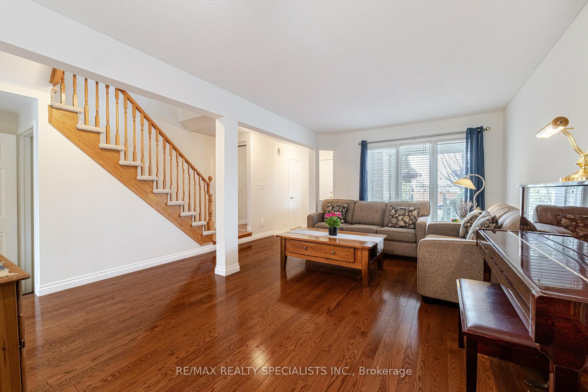 3327 Spirea Terrace photo 9