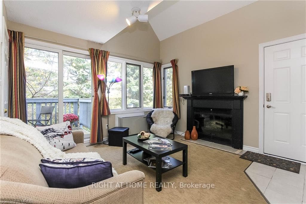 796468 Grey 19 Road Unit 909 photo 23