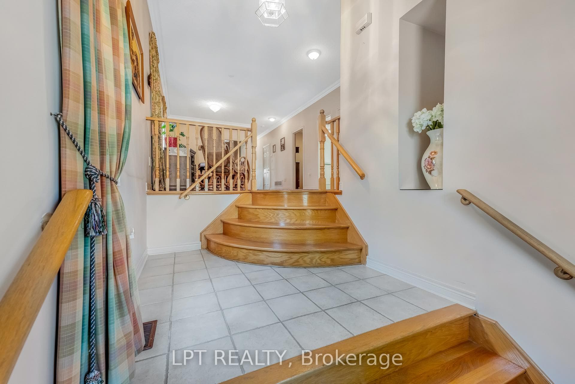 161 Deerglen Terrace photo 4