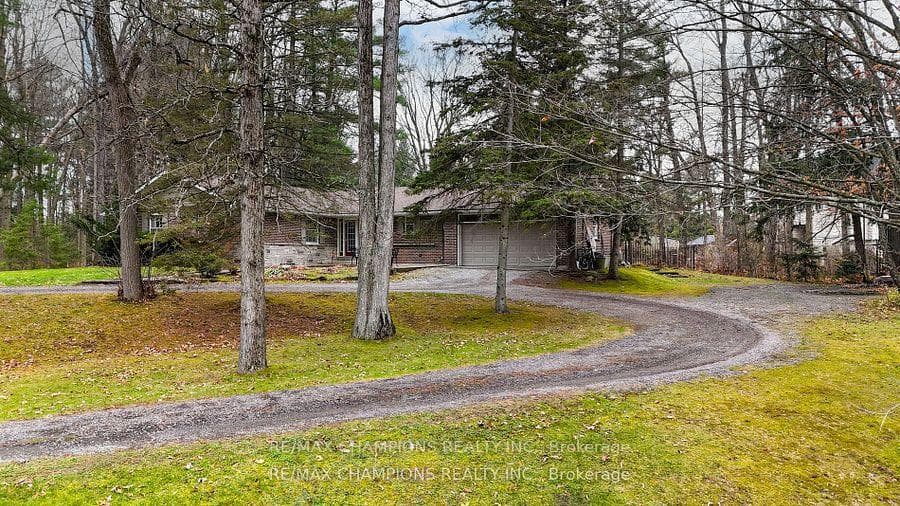 16548 7th Concession Road photo 37