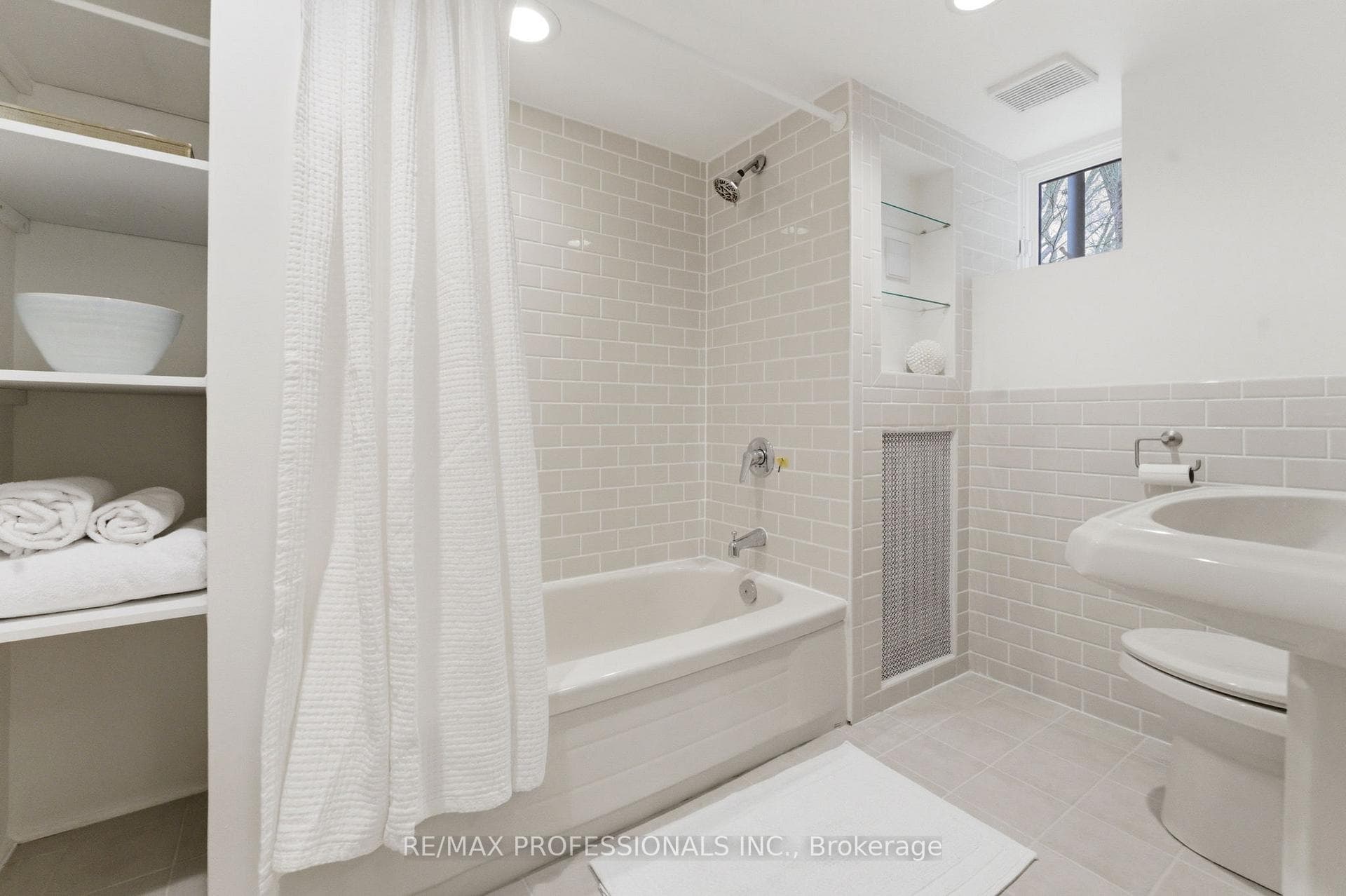 5 Princeton Road photo 41