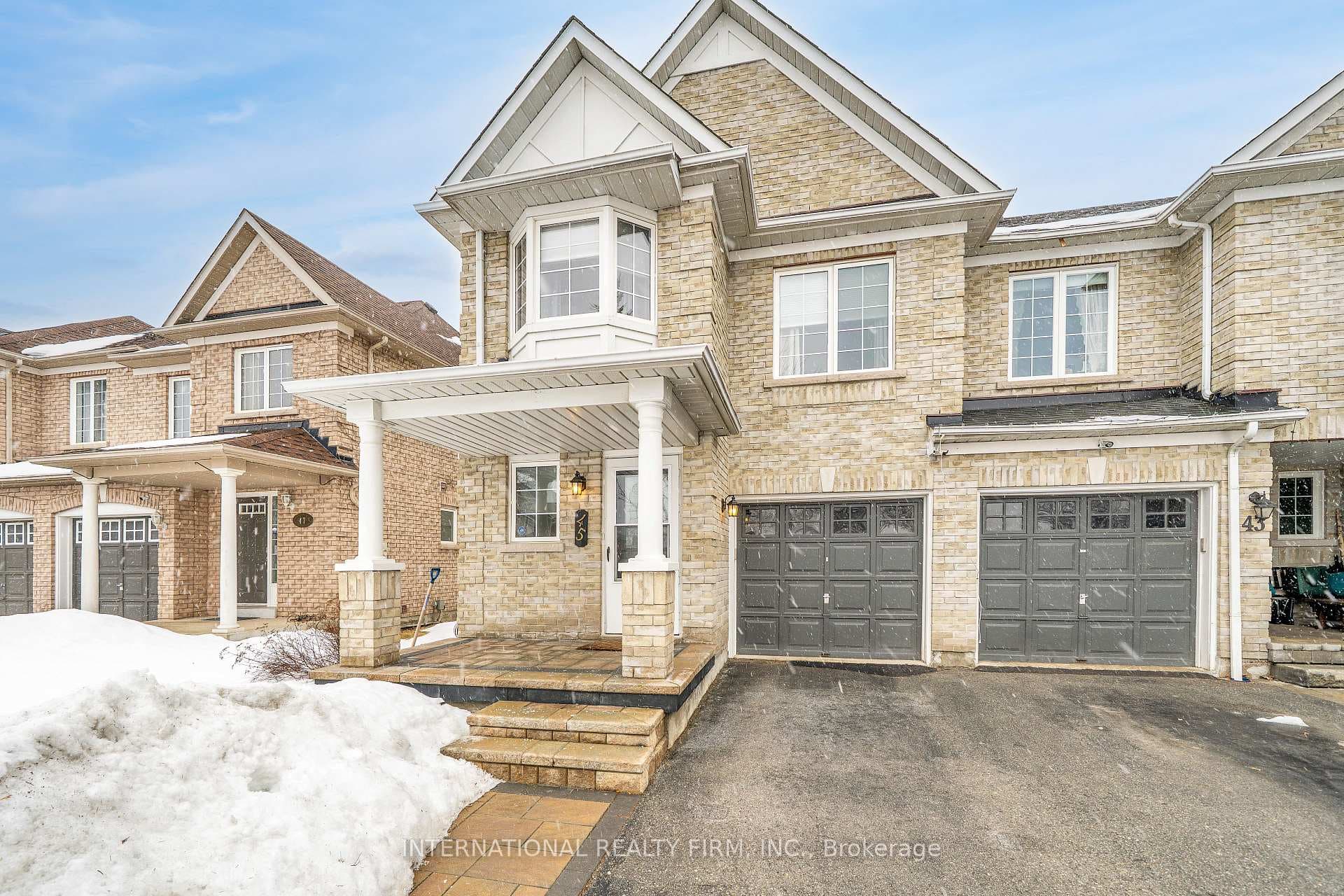 45 Oglevie Drive photo 4