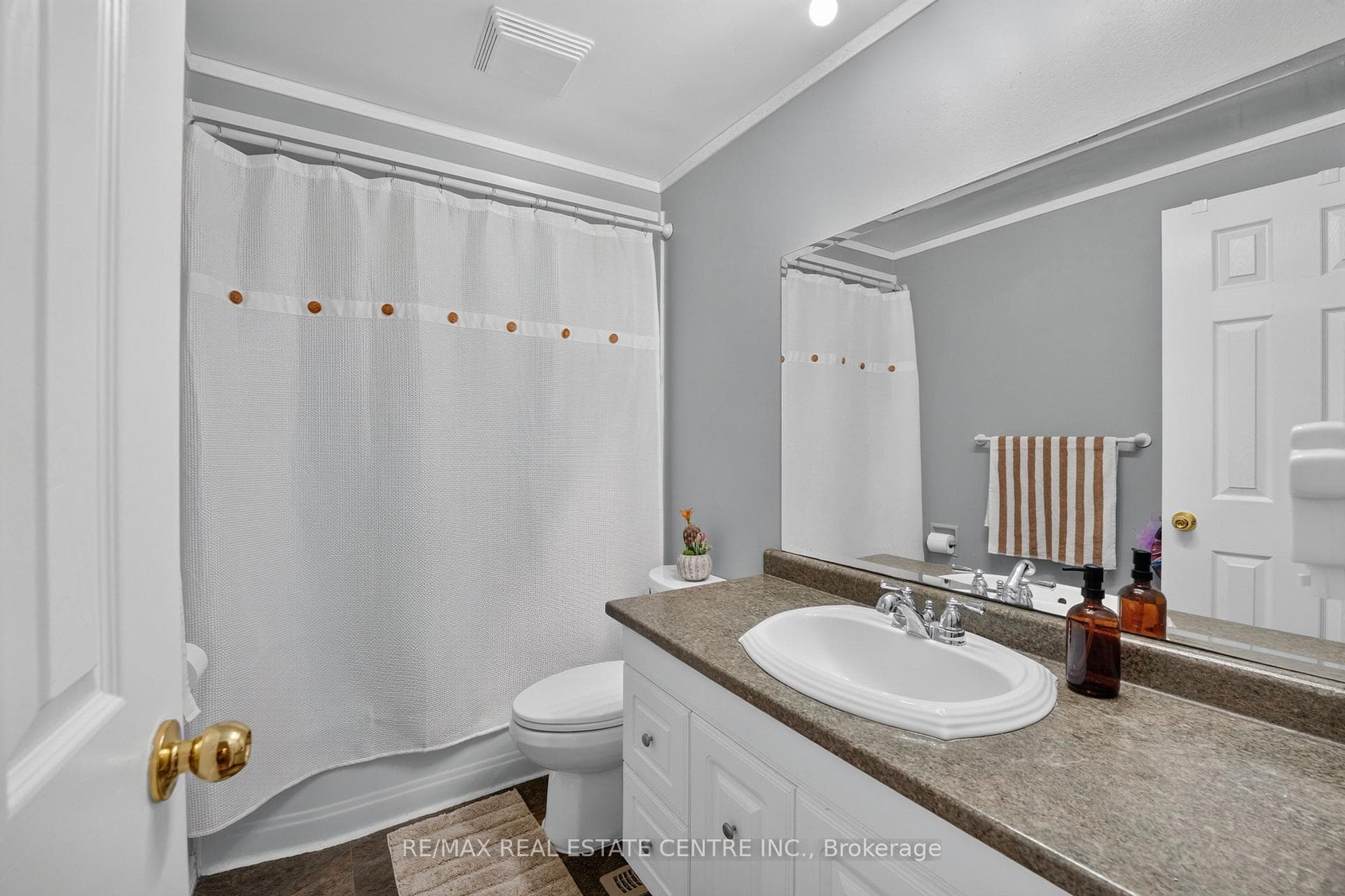 23 Burbank Crescent photo 19