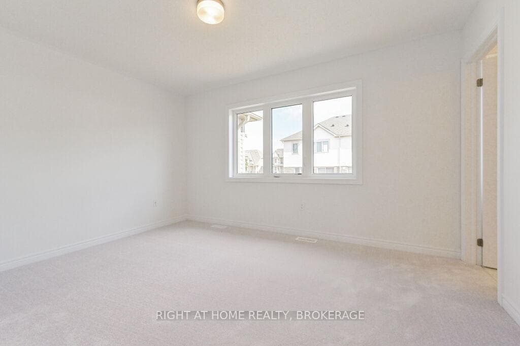 42 Edminston Drive photo 21